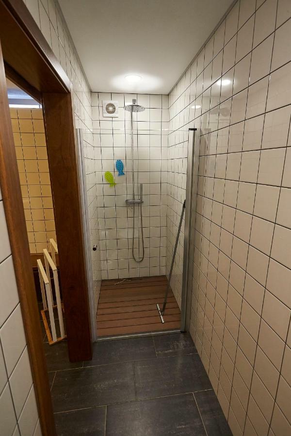 הוילה Porto Judeu Casa Do Vizinho מראה חיצוני תמונה